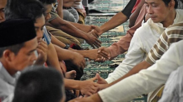 Pengertian Ukhuwah Islamiyah, Wathaniyah, dan Insaniyah dalam Islam | kumparan.com