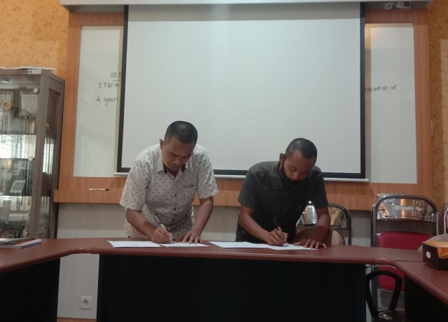 Suharyadi dan Fajrus Sidiq. Foto: Feni Yusnia