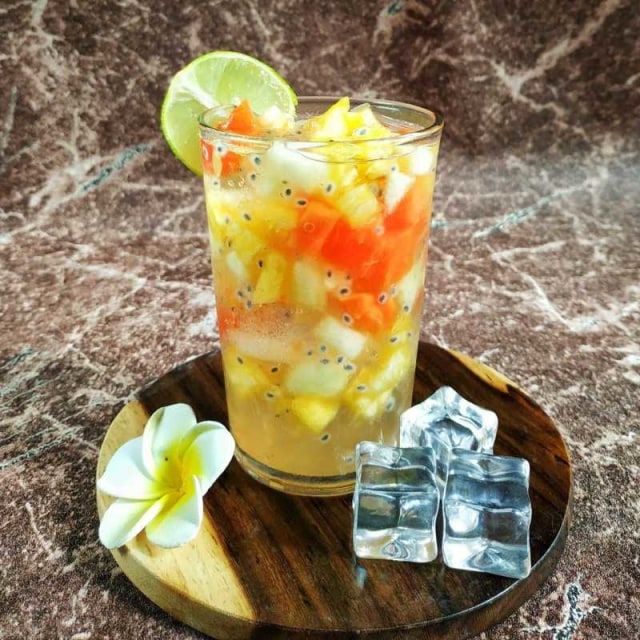 Es buah koktail. Foto: Dok. Yummy App
