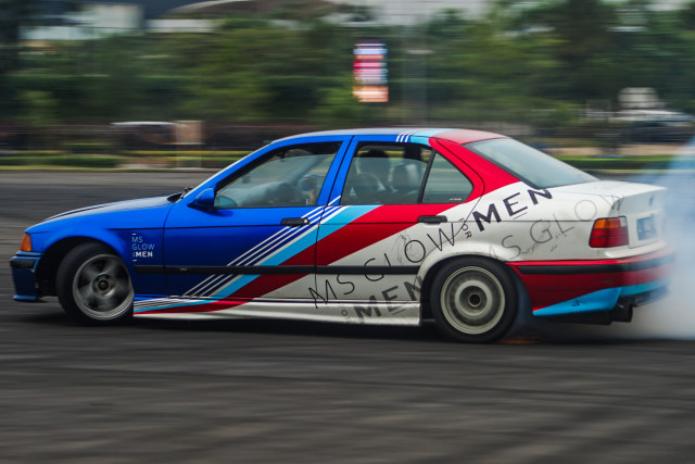Latihan drift di Juragan99XAR Drifting Academy. Foto: dok. Muhammad Ikbal/kumparan