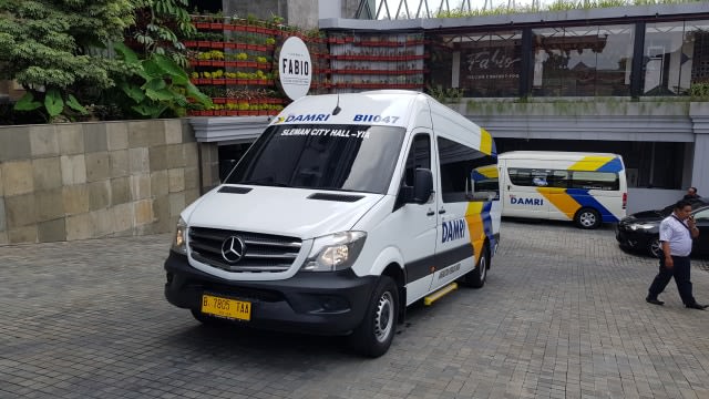 Ilustrasi shuttle bus DAMRI. Foto: Sandra/Tugu Jogja.