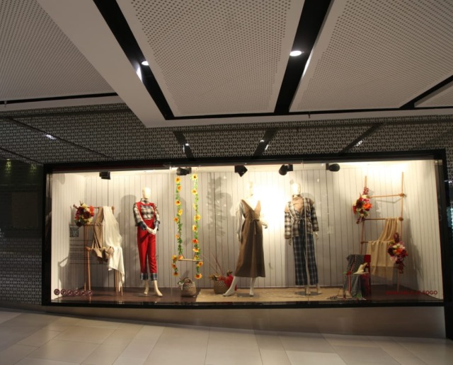 Karya mahasiswa Lasalle College yang terpajang di window display Sogo TP. Foto-foto: Masruroh/Basra﻿﻿