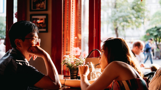 Ketika Gebetan Sering Ngomongin Mantan, Apa yang Harus Dilakukan? Foto: Unsplash