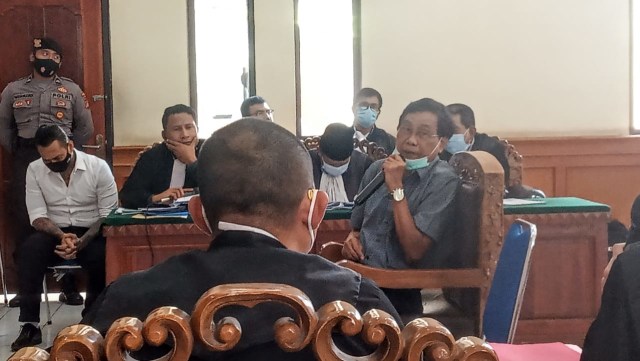 Ahli bahasa dari Universitas Udayana, Ketut Jiwa Atmadja tampil dalam sidang Jerinx - WIB 