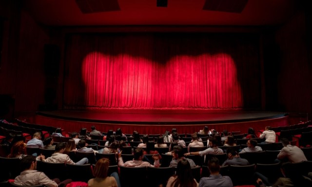 Ilustrasi pertunjukkan drama. Foto: iStock