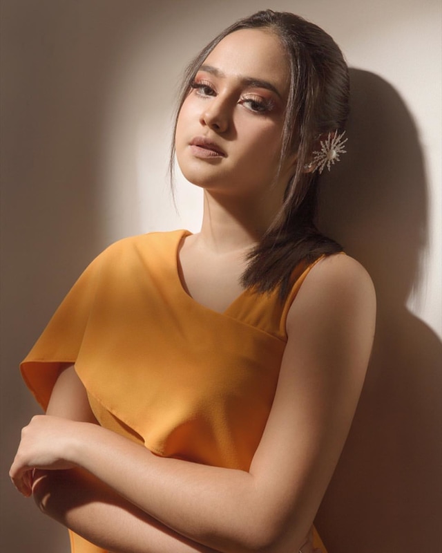 Syifa Hadju, rilis single debut perdana 'Setia atau Bodoh'. Foto: MD Music