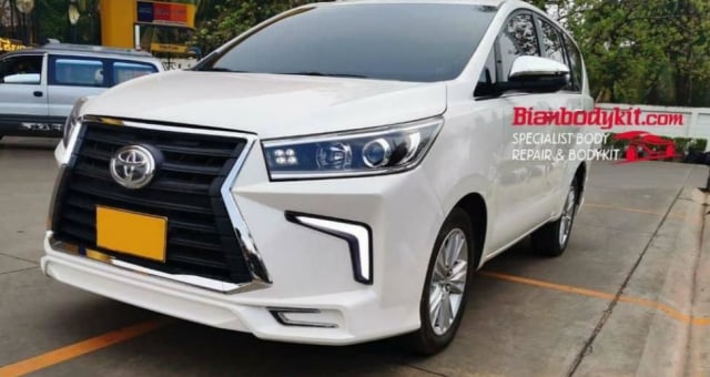 Toyota Innova modifikasi berwajah Lexus. Foto: dok. Bian Bodykit