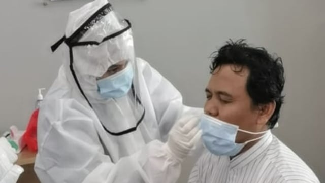 Gus Nur saat test swab PCR setibanya di Bareskrim Polri, Sabtu (24/10). Foto: Dok. Istimewa