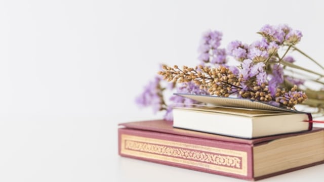 Ilustrasi Kitab Ngaji. Sumber: freepik.com