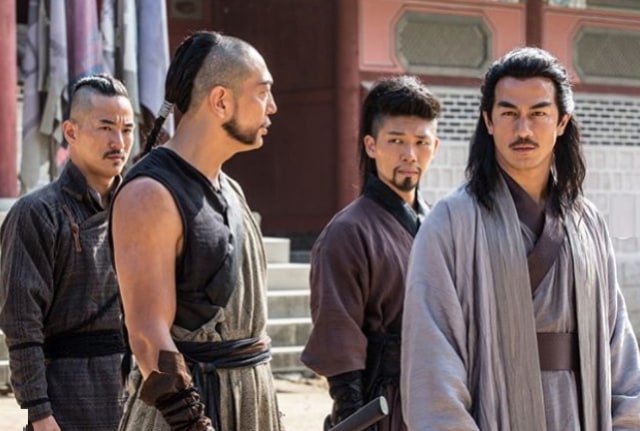 Joe Taslim dalam film The Swordsman. Instagram @joe_taslim