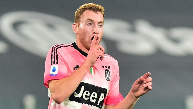 Dejan Kulusevski dari Juventus melakukan selebrasi gol. Foto: MASSIMO PINCA/REUTERS