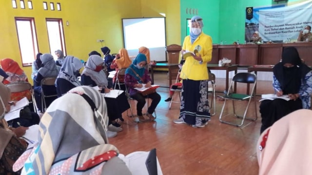 Kegiatan pemberdayaan masyarakat di Kecamatan Cisaga. Foto: Universitas Indonesia