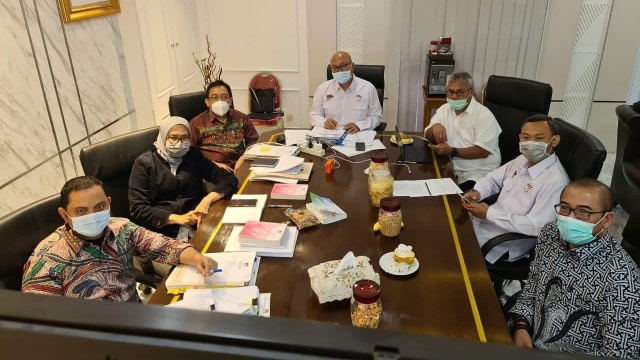 Rapat pleno pimpinan KPU usai Arief Budiman dan Pramono negatif corona. Foto: Dok. KPU