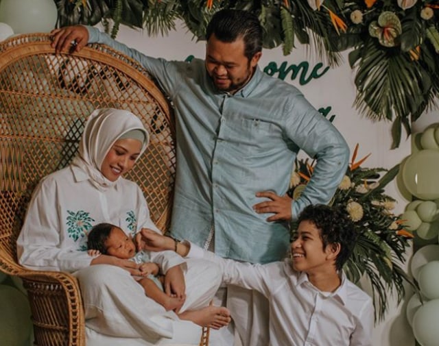 Rachel Maryam dan keluarga. Instagram @rachelmaryams