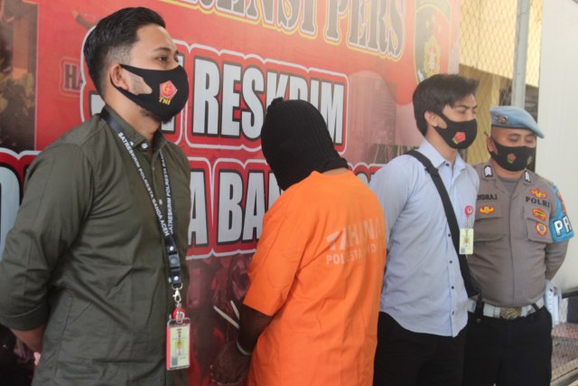 Polresta Banda Aceh menangkap seorang ayah pemerkosa anak kandungnya sendiri yang masih berusia 16 tahun. Foto: acehkini