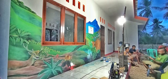 Proses gambar di PAUD Restorasi Patisomba. Foto : Albert Aquinaldo