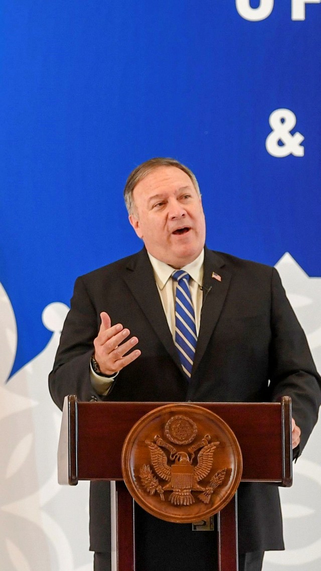Menteri Luar Negeri Amerika Serikat Mike Pompeo menjadi pembicara dalam dialog dengan GP Ansor di Jakarta, Kamis (29/10). Foto: Galih Pradipta/ANTARA FOTO