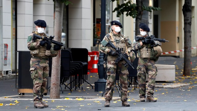 Suasana Gereja Notre Dame Prancis usai serangan. Foto: Eric Gailard/Reuters