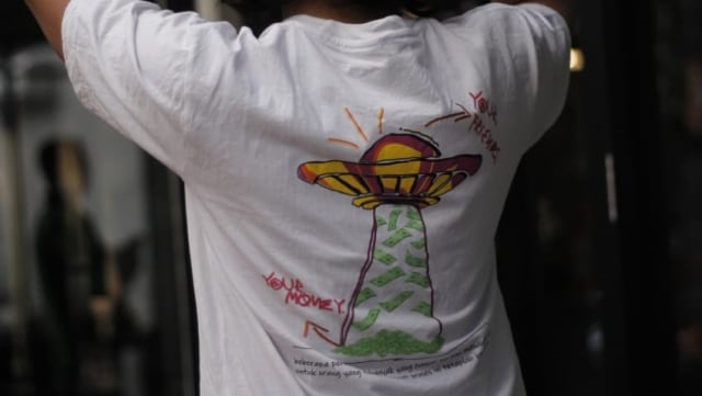 Salah satu kaos yang ada di brand milik Hanindiya, Blessedness.