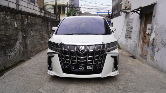 Toyota Alphard setelah modifikasi body kit. Foto: dok. Bian Bodykit