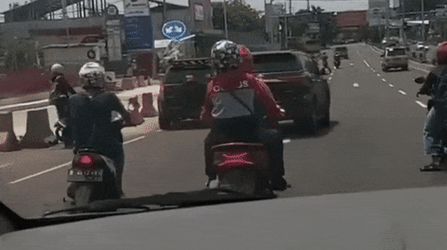 Fortuner vs Grand Vitara Foto: Istimewa