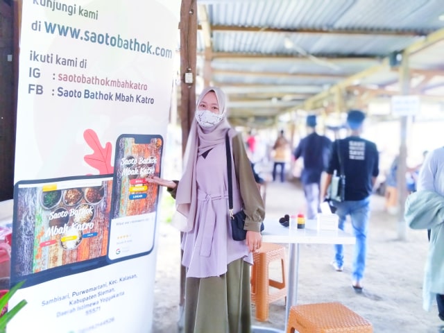 Pose Pengunjung Soto Batok Mbah Karto Pada Hari Sabtu (31/10/2020)