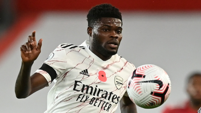 Thomas Partey di laga Manchester United vs Arsenal. Foto: Shaun Botterill/Reuters