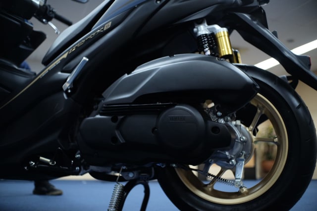 Boks CVT dan filter udara all new Yamaha Aerox. Foto: Bangkit Jaya/kumparan