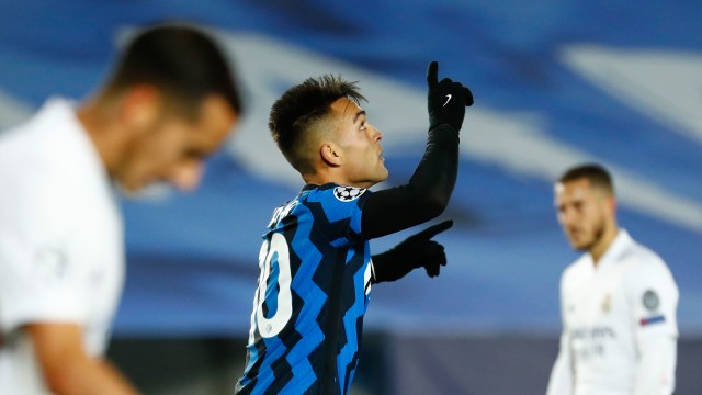 Pemain Inter Milan Lautaro Martinez melakukan selebrasi usai mencetak gol ke gawang Real Madrid.