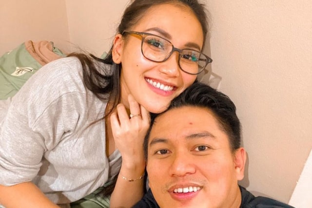 Ayu Ting Ting dan Adit Jayusman. Foto: Instagram/@ayutingting92