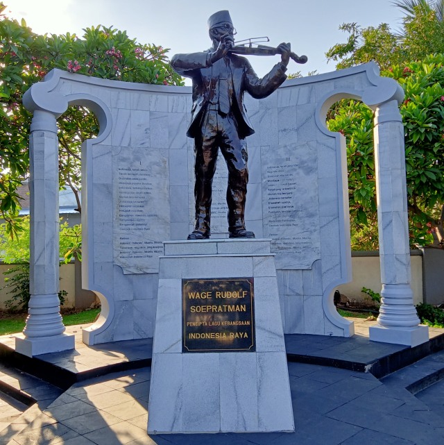 Komplek makam pencipta lagu Indonesia Indonesia Raya W.R Soepratman yang sepi peziarah. Foto-foto: Masruroh/Basra ﻿﻿