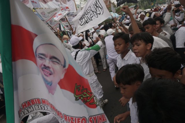 Massa di Petamburan. Foto: Iqbal Firdaus/kumparan