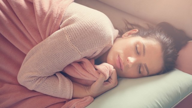 Pola tidur yang baik bisa cegah obesitas. Foto: Thinkstock