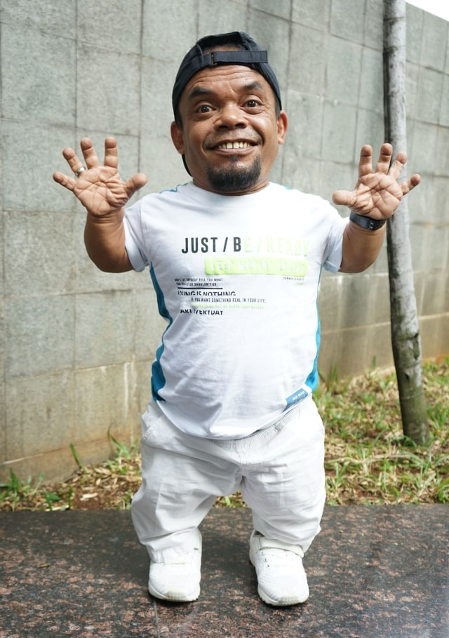 Artis komedi Ucok Baba saat ditemui di kawasan Tendean, Jakarta, Rabu, (11/11/2020). Foto: Ronny