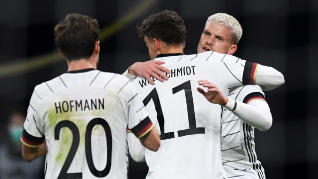 Selebrasi pemain timnas Jerman usai mencetak gol ke gawang timnas Ceko pada pertandingan persahabatan di Red Bull Arena, Leipzig, Jerman. Foto: Annegret Hilse/REUTERS