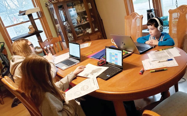 Belajar di Rumah Selama Pandemi Foto: dok The Journal News