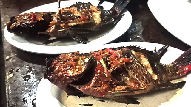 Ikan Mujair Bakar Rica di Rumah Makan Zero Point Sukur, Kabupaten Minahasa Utara