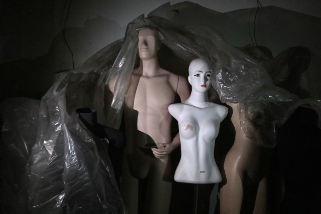 Manekin yang terbengkalai. Foto: Ben