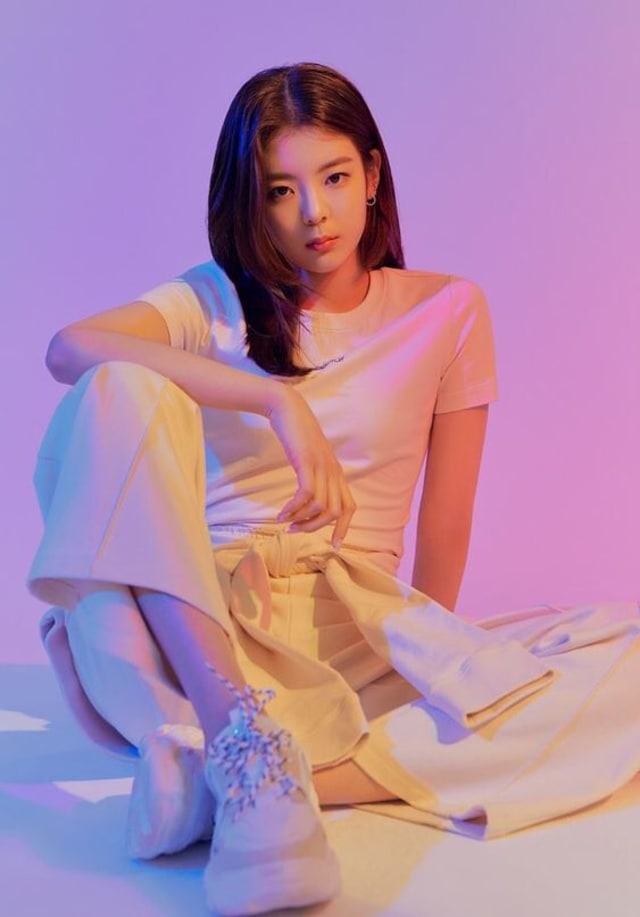 Lia Itzy. Sumber: Pinterest.com