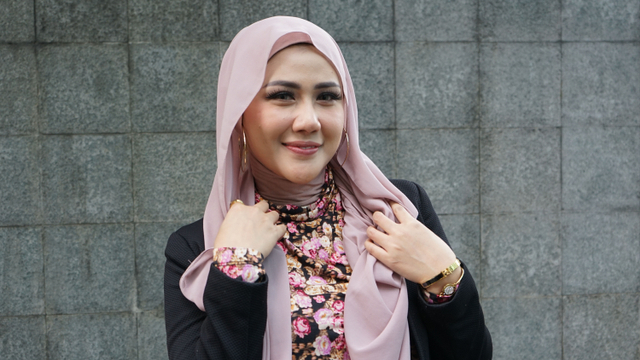 Rey Utami saat ditemui dikawasan Tendean, Jakarta, Senin, (16/11).  Foto: Ronny