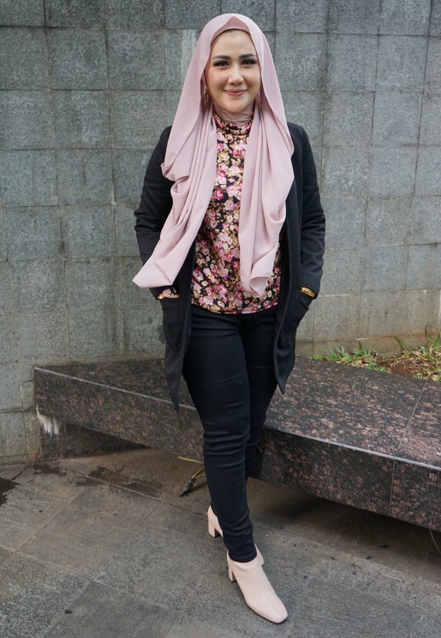 Rey Utami saat ditemui di kawasan Tendean, Jakarta, Senin, (16/11). Foto: Ronny