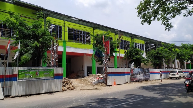 Kondisi Pasar Banjarejo Bojonegoro Kota yang sedang dalam tahap pembangunan. Senin (16/11/2020)