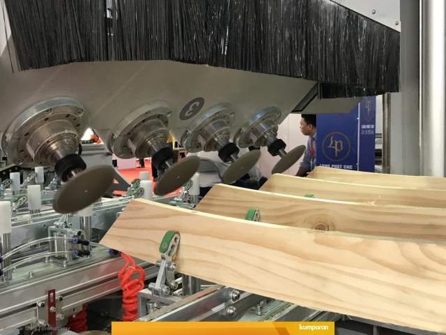 Ilustrasi industri menjadi salah satu sektor potensial jika Kabupaten Cirebon Timur terbentuk. (Kumparan)