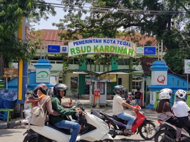 Mulai Senin (16/11/2020), RSUD Kardinah Kota Tegal melarang keluarga atau kerabat menjenguk pasien yang tengah menjalani rawat inap.