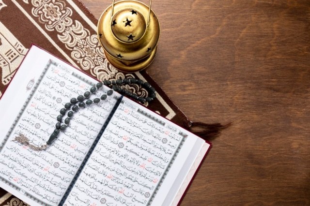 Bacaan Alquran Foto: Freepik