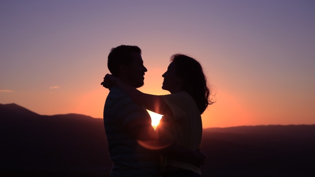 Ilustrasi pasangan. Foto: Unsplash.com/ozgomz