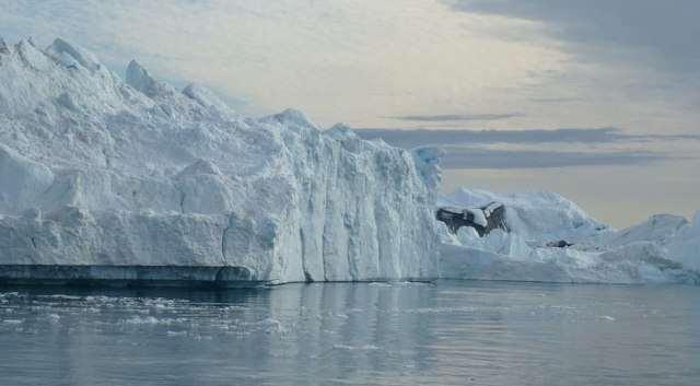 Bongkahan es raksasa di Greenland. Foto: Pxfuel
