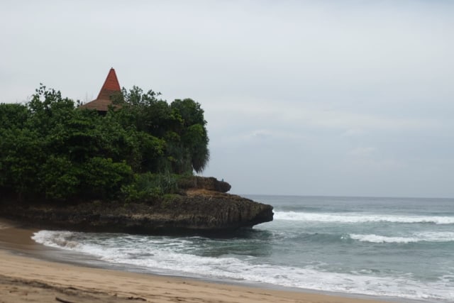 Pantai Taman Ayu. Foto: Rizal Adhi