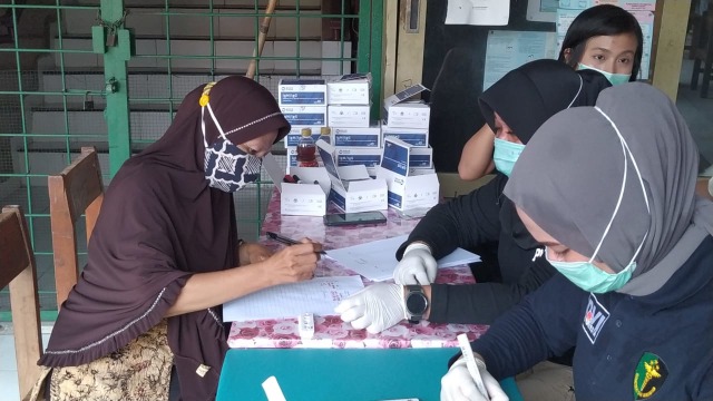 Polda Metro gelar Rapid Test di Petamburan. Foto: Dok. Polda Metro Jaya