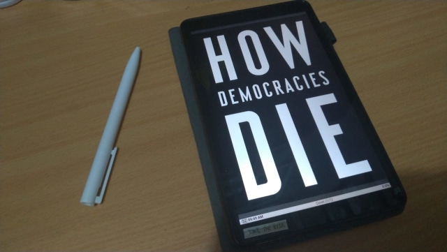 Buku How Democracies Die (2018)